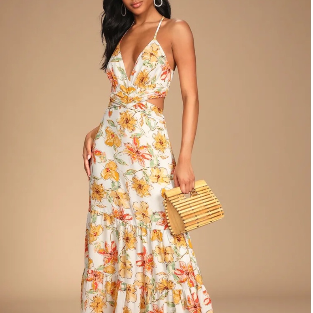 Lulus Dress floral beautiful size Medium Tied back